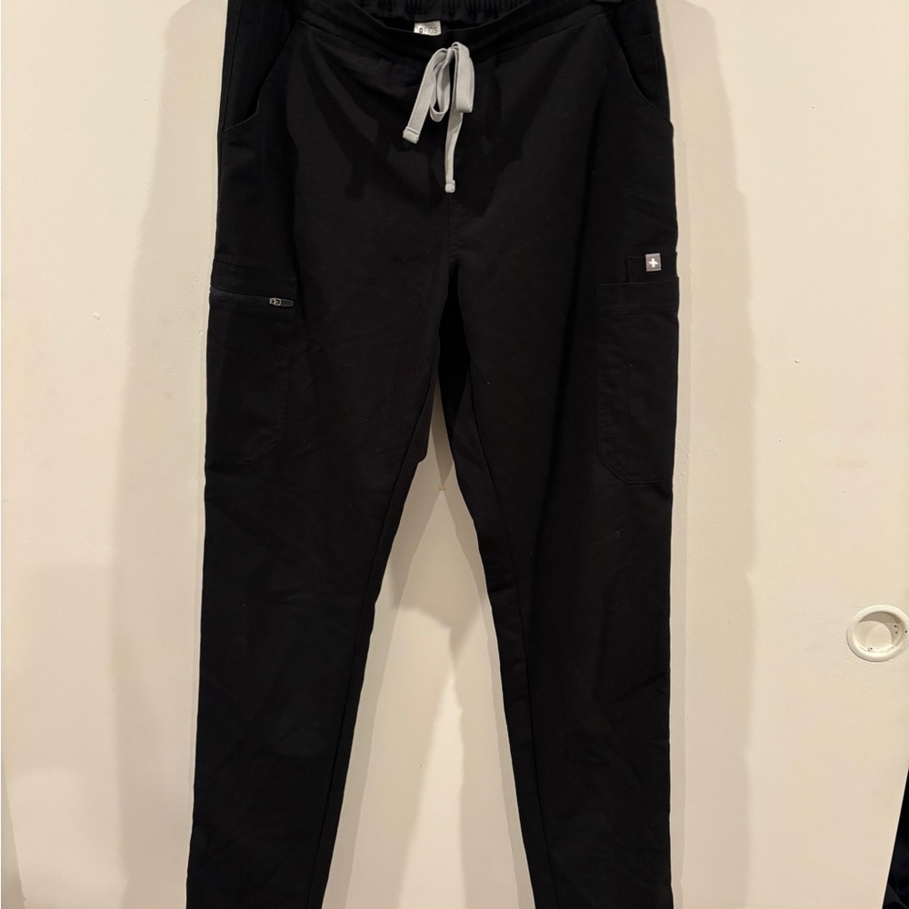 Figs Men's Black Joggers with Gray Drawstring